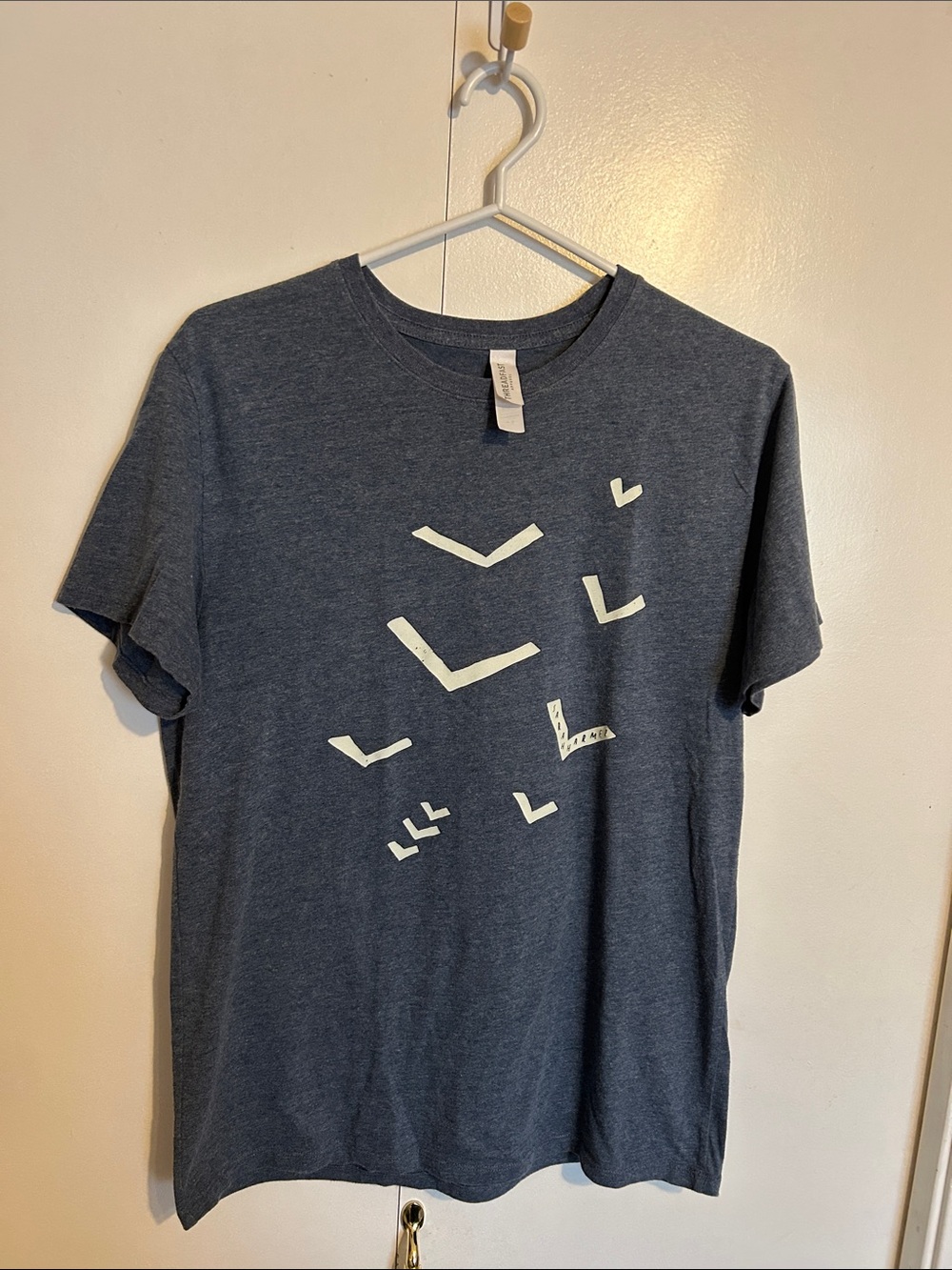 Blue Graphic Sarah Harmer Crew Neck M Threadfast T-Shirt